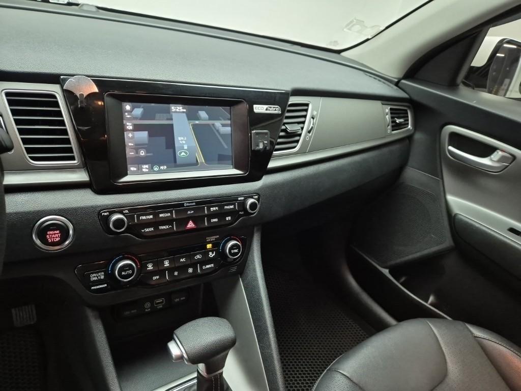 KIA Niro - Vista 10
