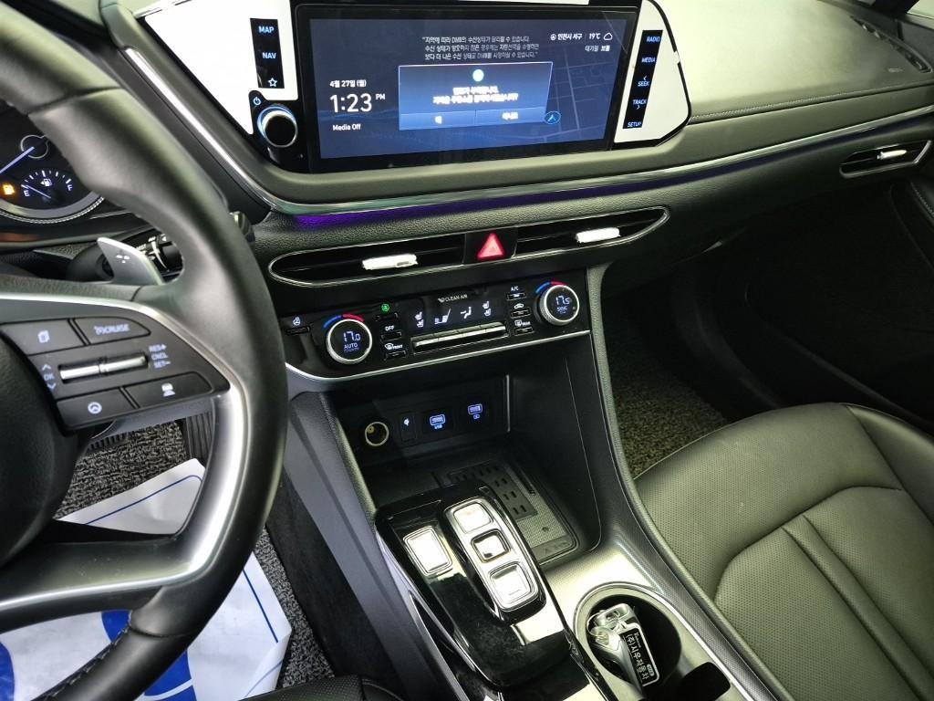 HYUNDAI Sonata - Vista 10