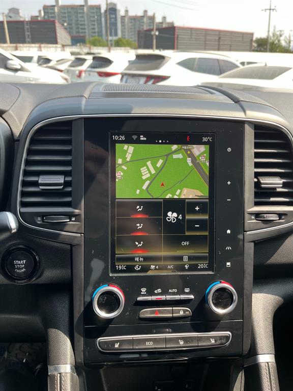 SAMSUNG QM6 - Vista 9