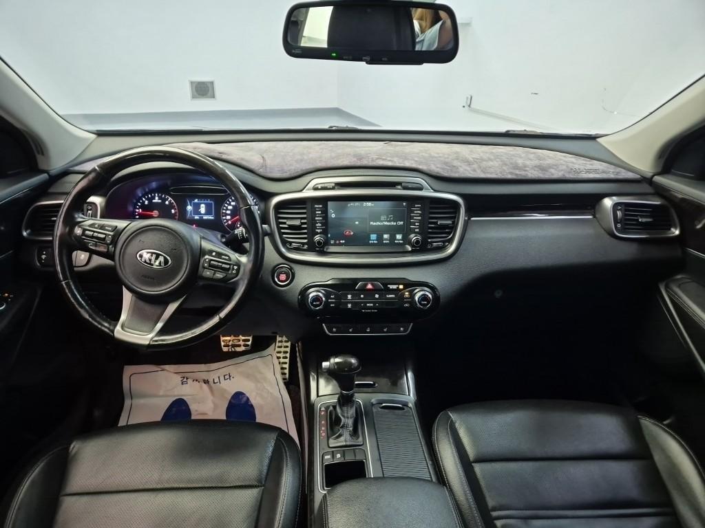 KIA Sorento - Vista 8