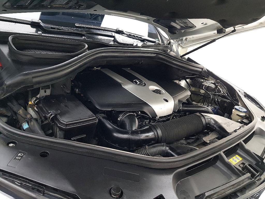 Mercedes Benz GLE Class - Vista 6