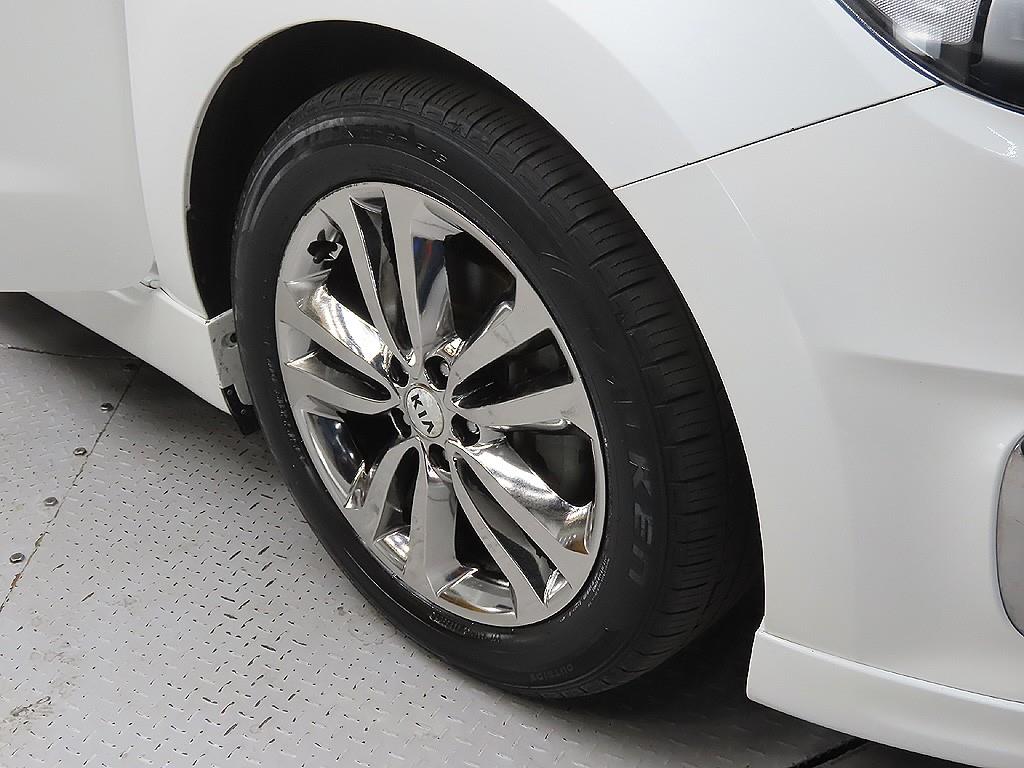 KIA Carnival - Vista 9