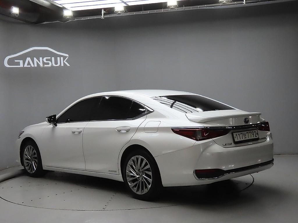 Lexus ES - Vista 5