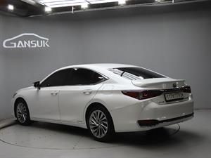 Lexus ES - Vista 6