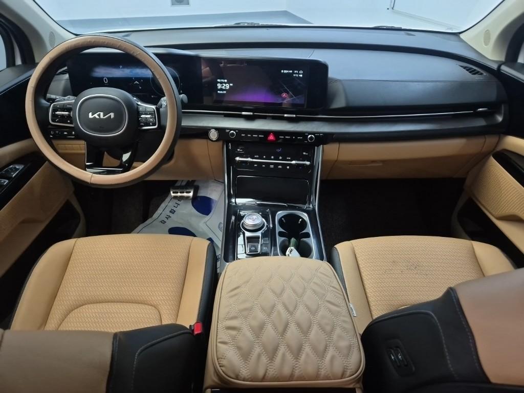 KIA Carnival - Vista 5