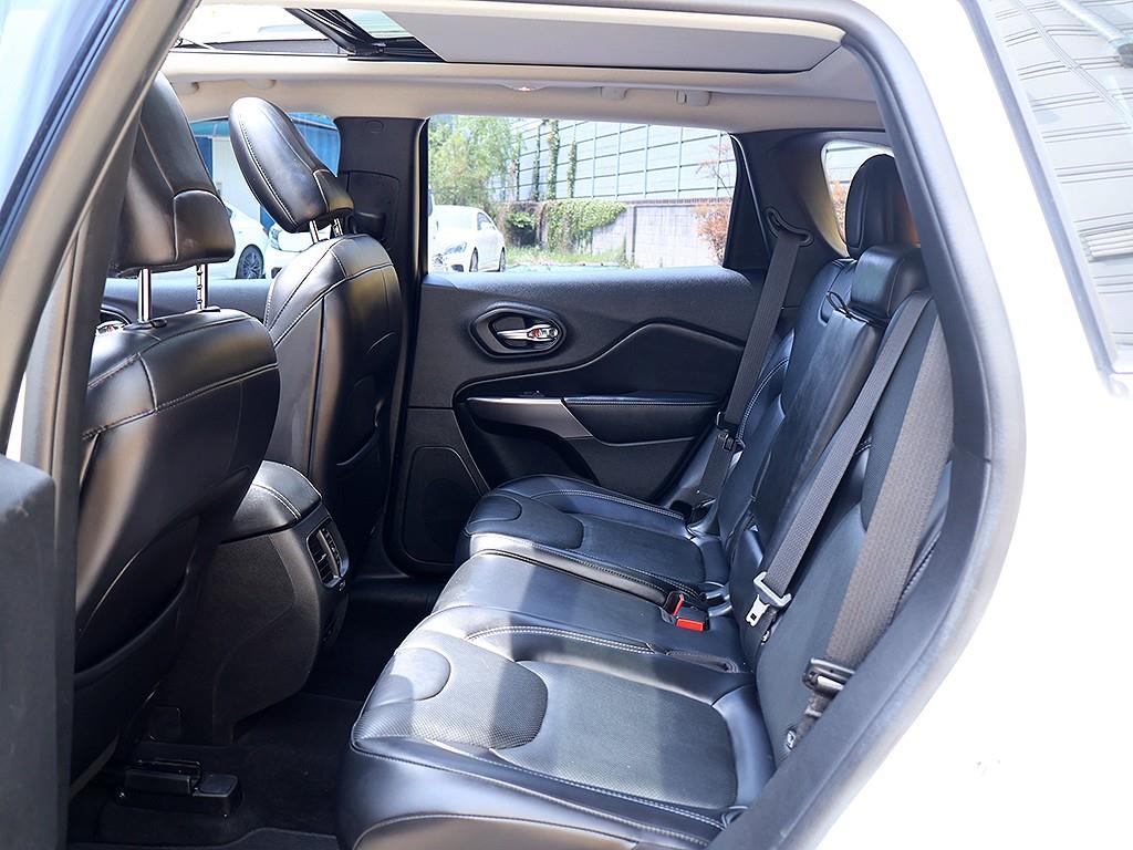 Jeep Cherokee 2019 Blanco - Importación desde Corea - HF Imports Iquique - Foto 12