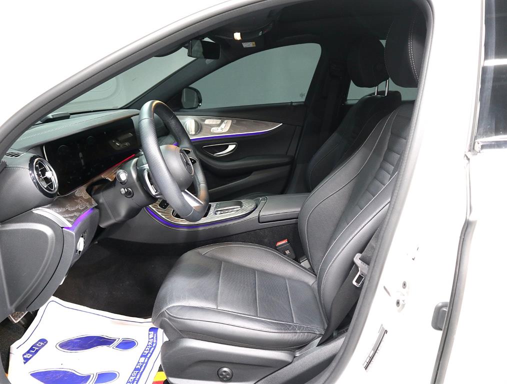 Mercedes Benz E class - Vista 9
