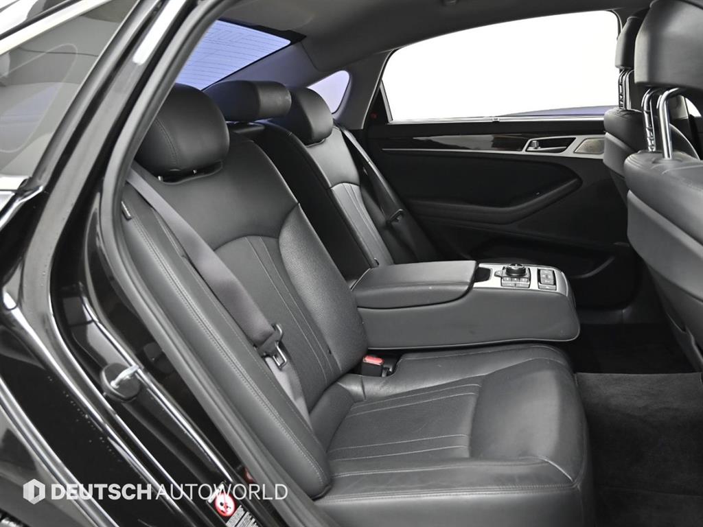 Genesis G80 - Vista 12