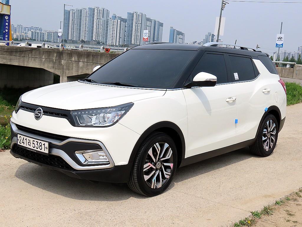 Ssangyong Tivoli - Vista 2