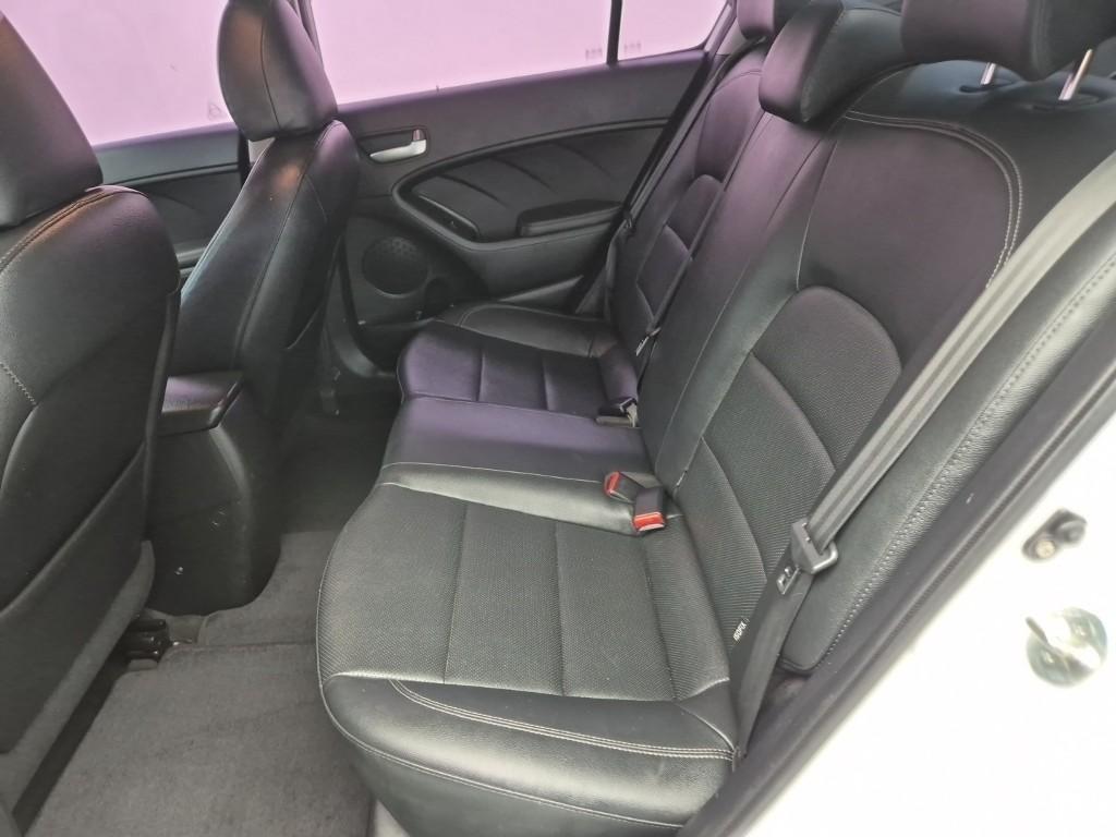 KIA K3 - Vista 12