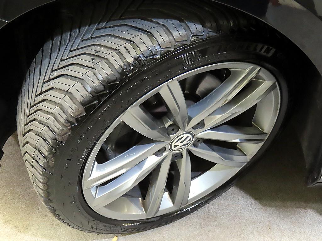 Volkswagen Passat 2018 Negro - Importación desde Corea - HF Imports Iquique - Foto 20