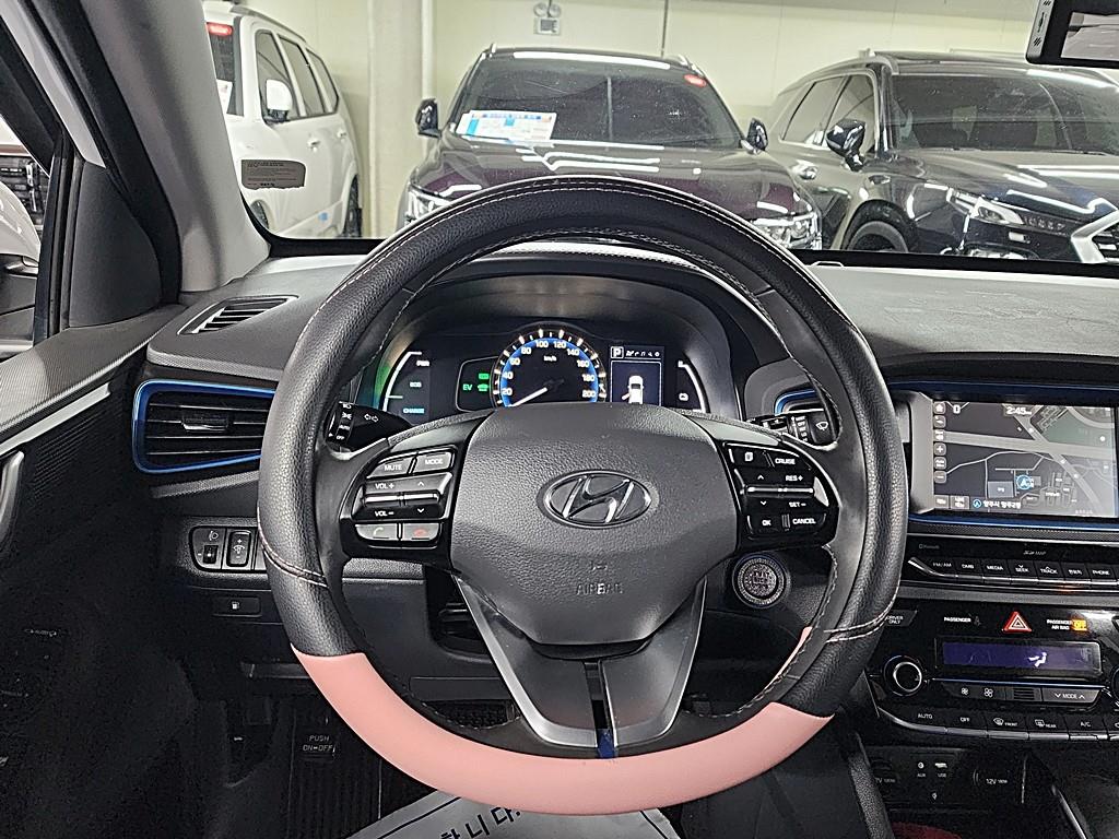 HYUNDAI Ioniq - Vista 9