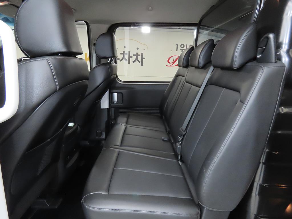 HYUNDAI Staria - Vista 6