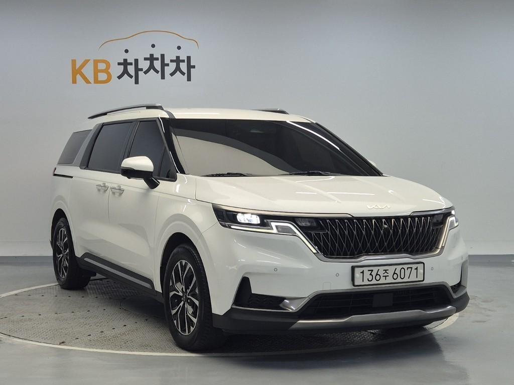KIA Carnival - Vista 4