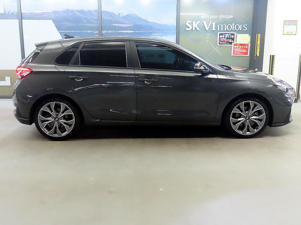 HYUNDAI i30 - Vista 3
