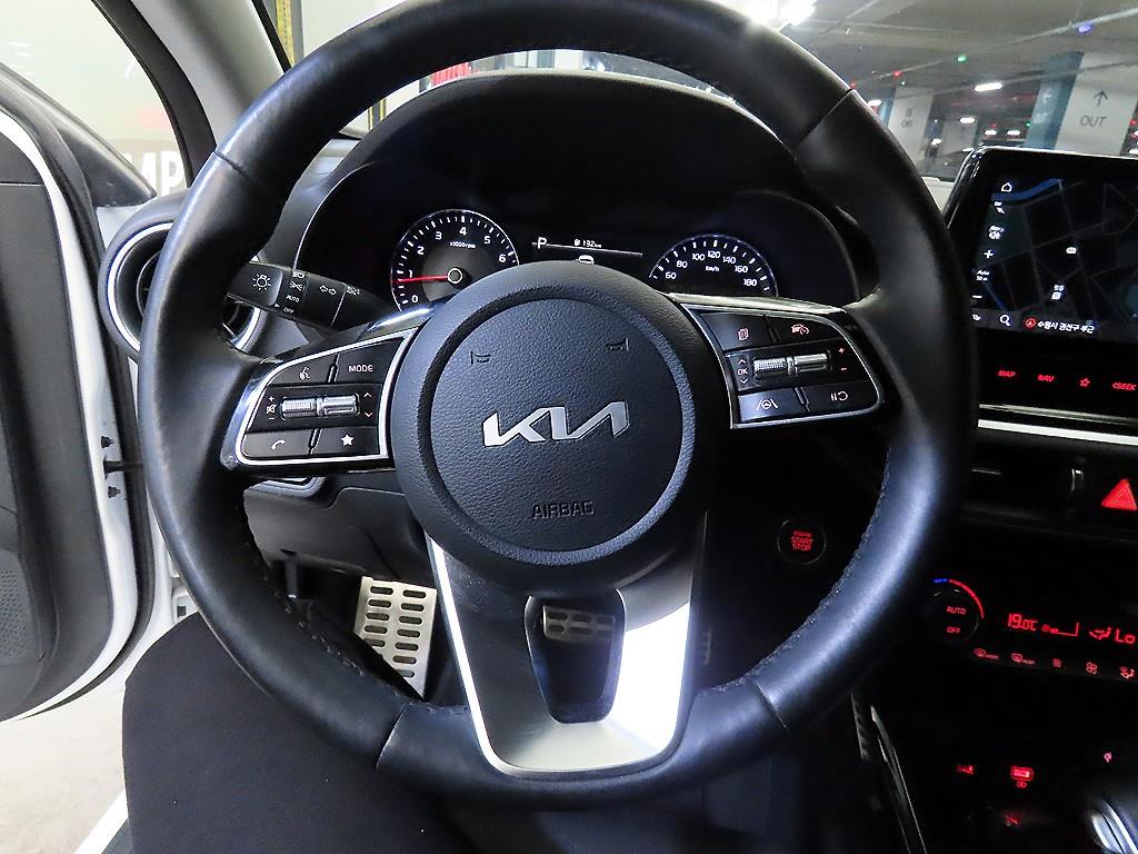 KIA K3 - Vista 8