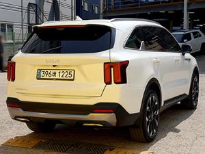 KIA Sorento - Vista 8