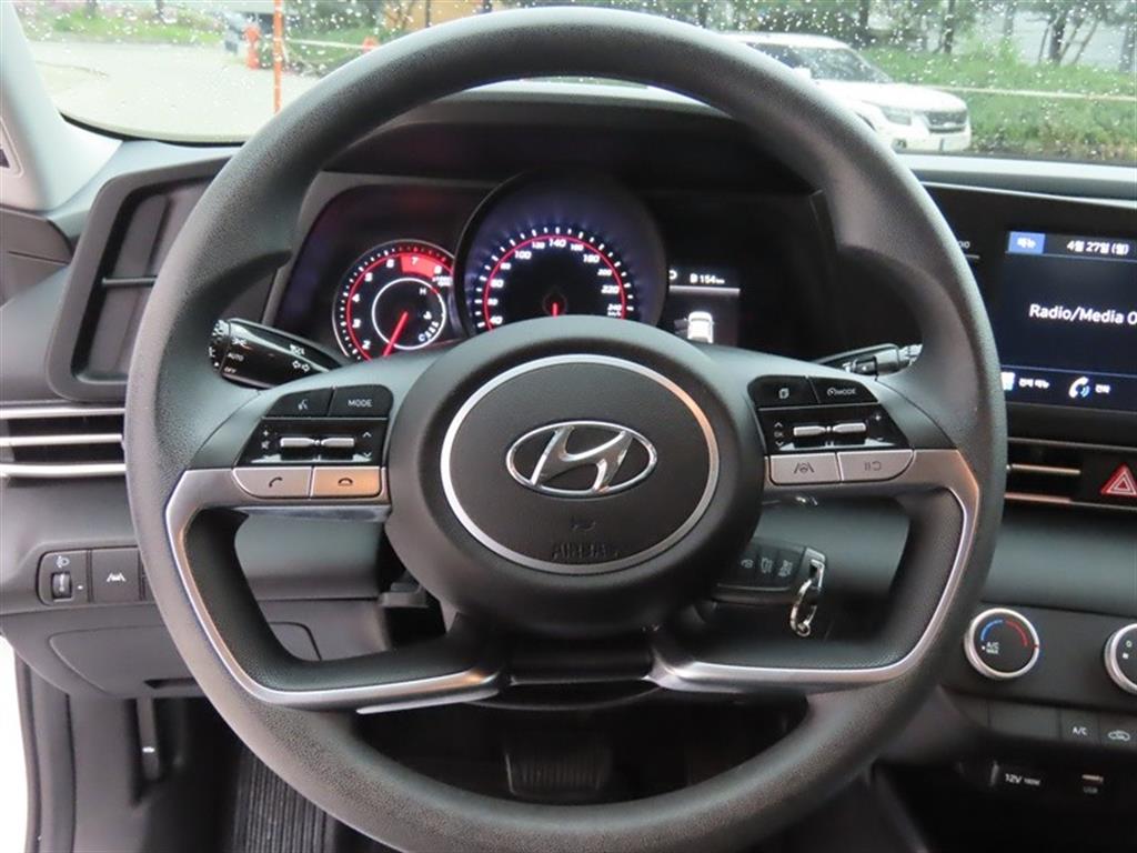 HYUNDAI Avante 2021 Blanco - Importación desde Corea - HF Imports Iquique - Foto 9