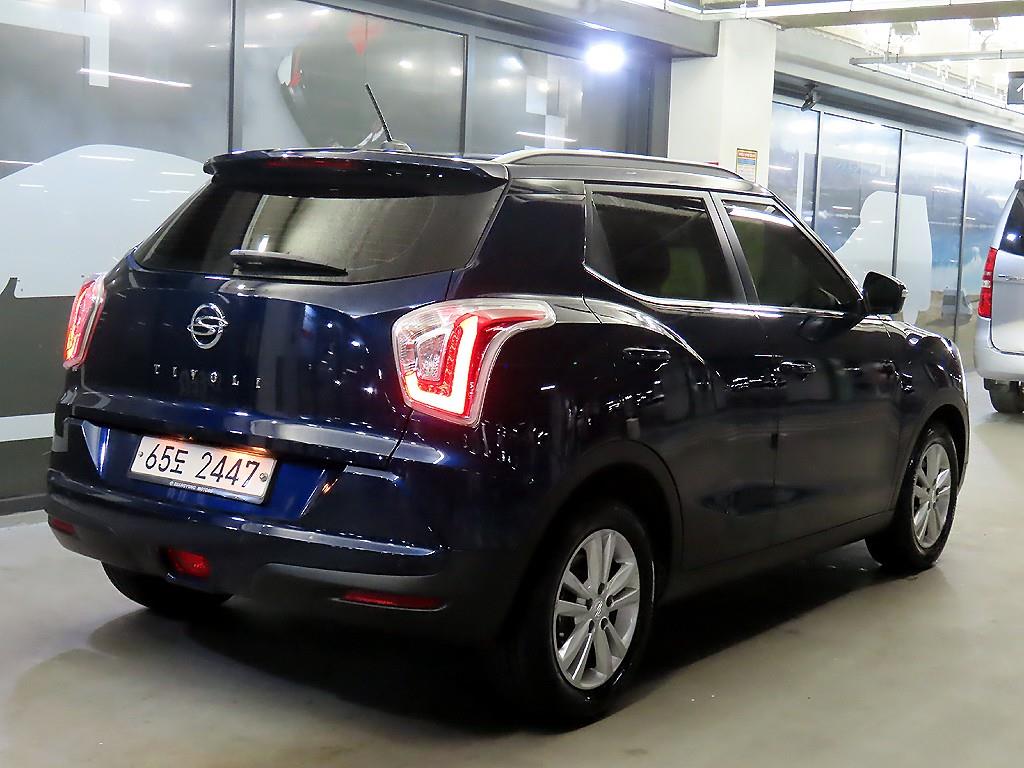 Ssangyong Tivoli - Vista 4