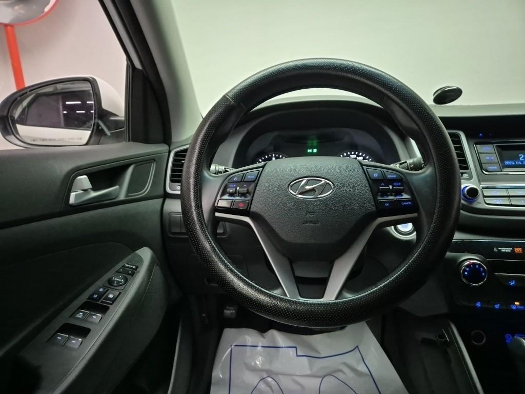 HYUNDAI Tucson - Vista 9