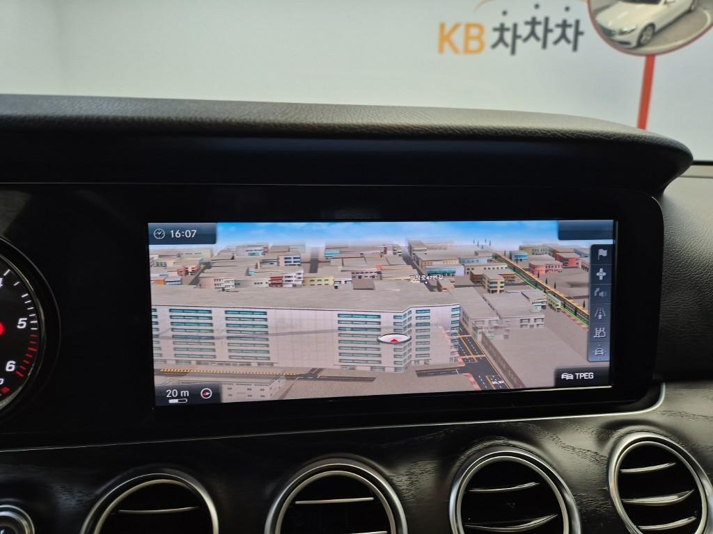 Mercedes Benz E class 2017 Blanco - Importación desde Corea - HF Imports Iquique - Foto 14