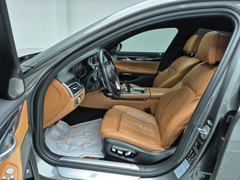 BMW 7 Series - Vista 11