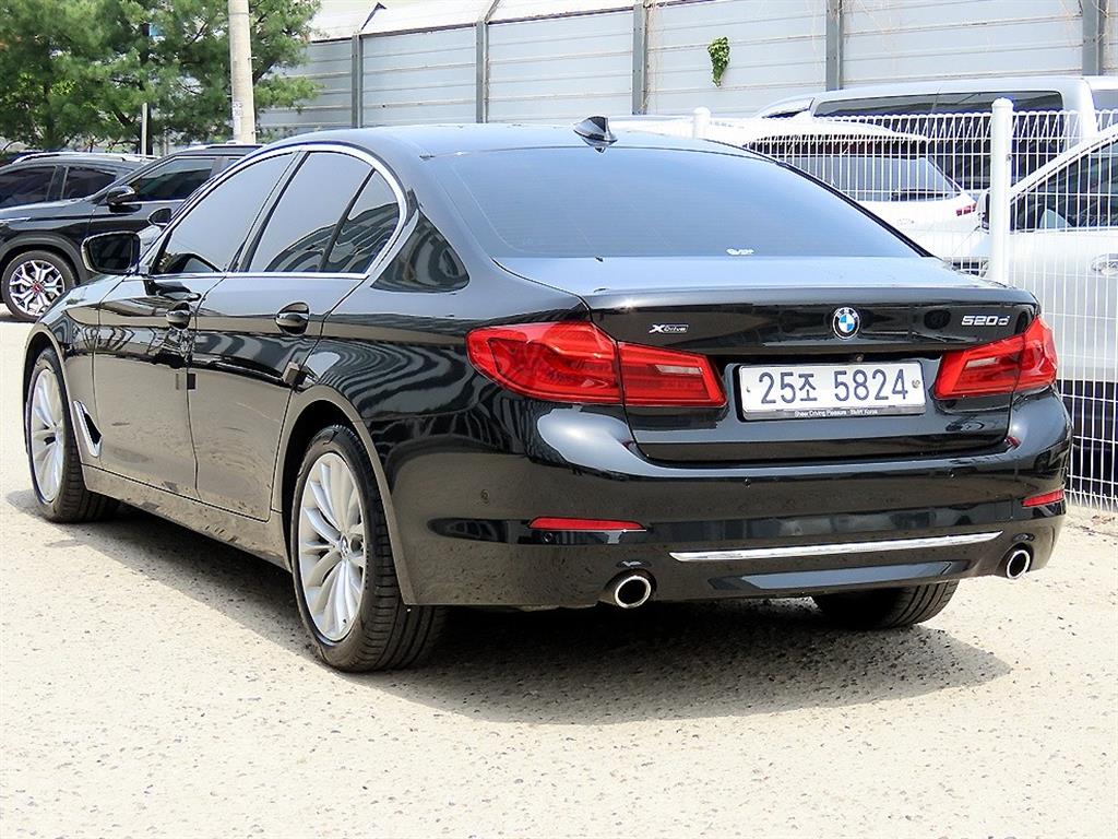 BMW 5 Series - Vista 3