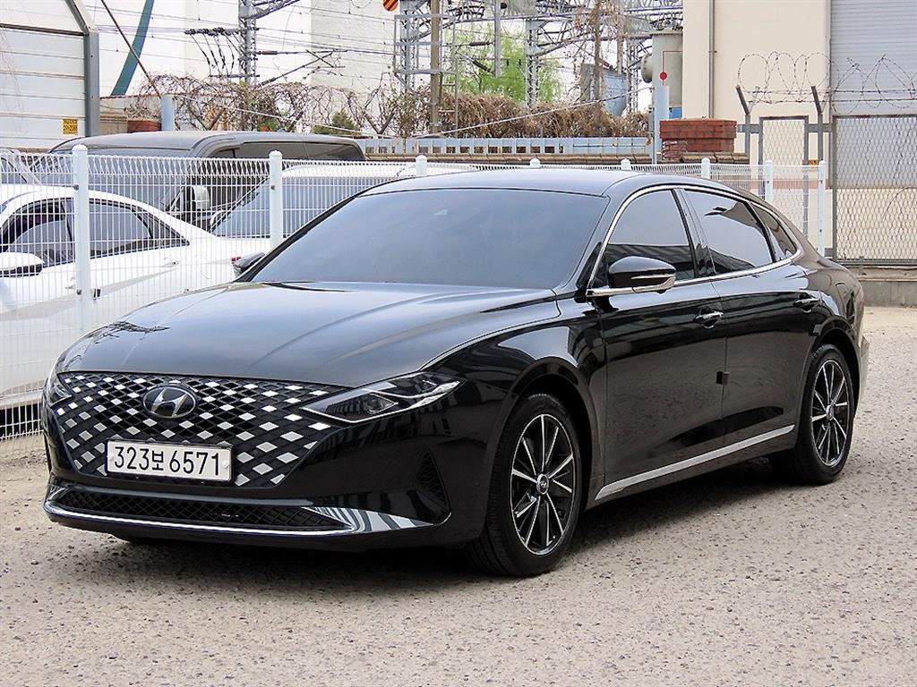 HYUNDAI Grandeur - Vista 2
