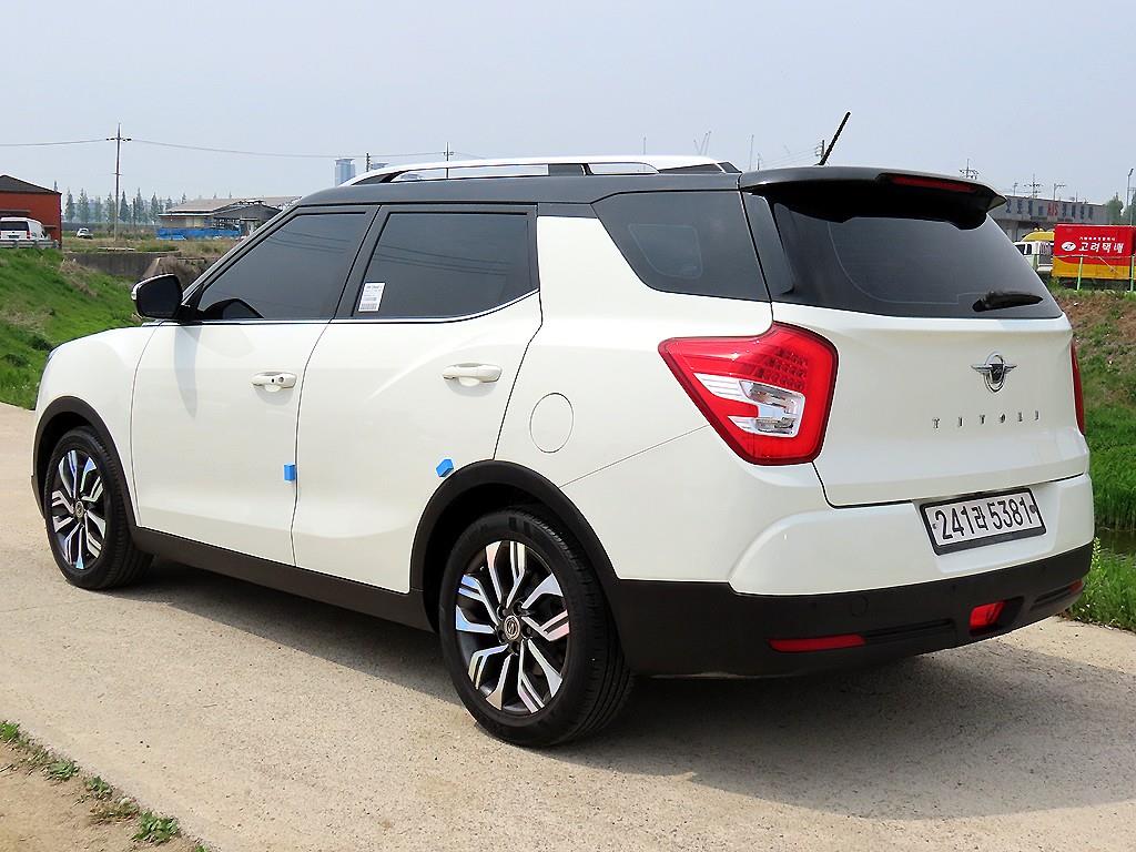 Ssangyong Tivoli - Vista 3