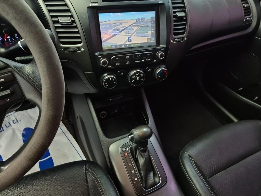 KIA K3 - Vista 10
