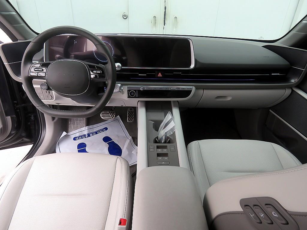 HYUNDAI Ioniq 6 - Vista 8