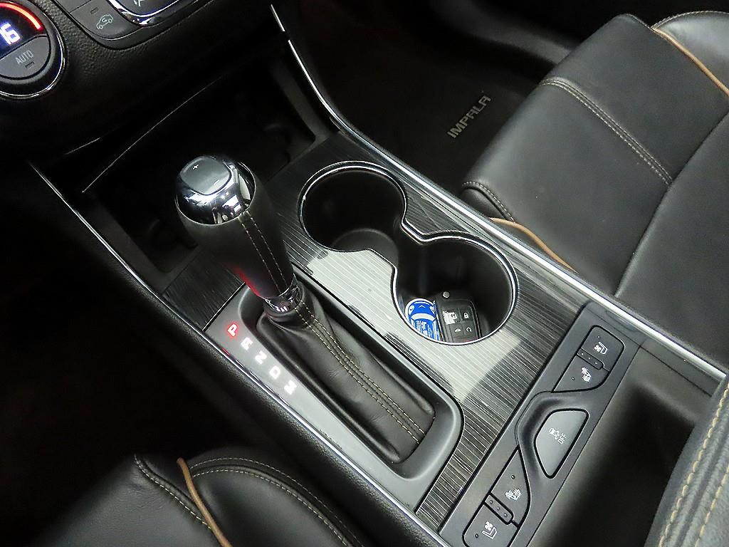 Chevrolet Impala - Vista 10