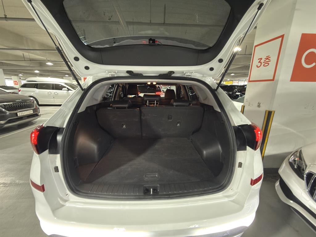 HYUNDAI Tucson - Vista 7