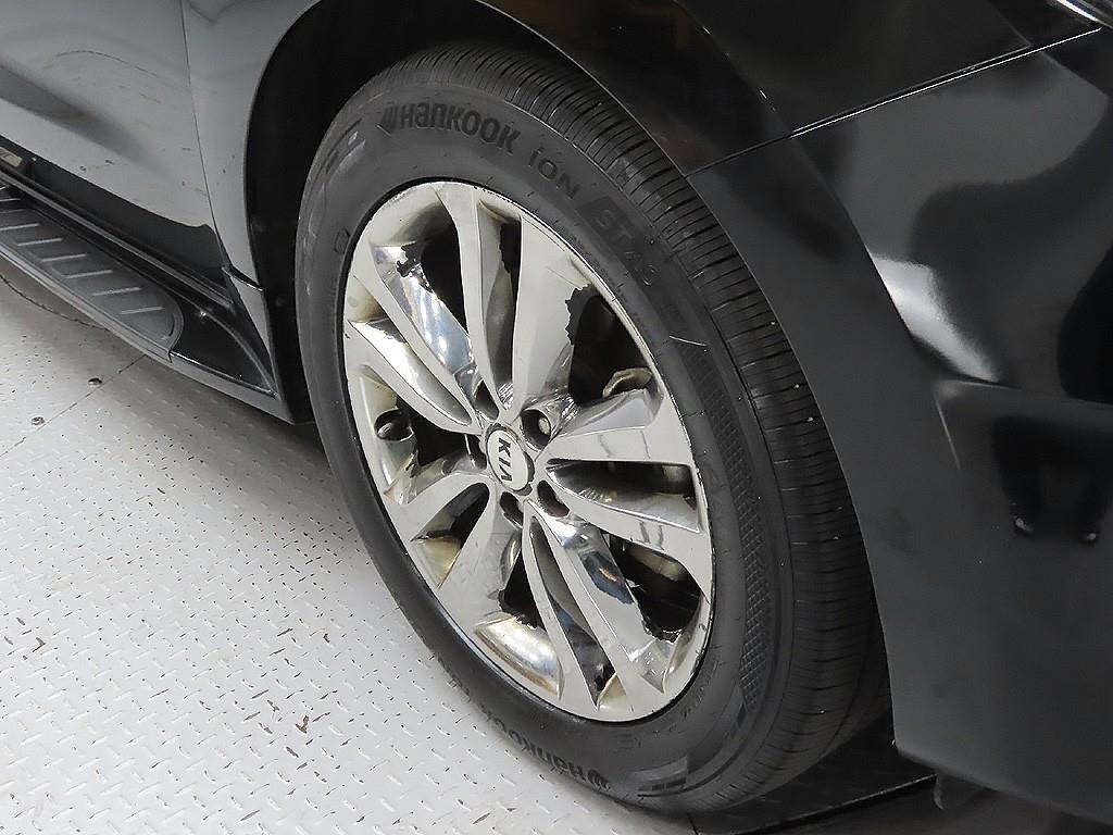 KIA Carnival - Vista 9