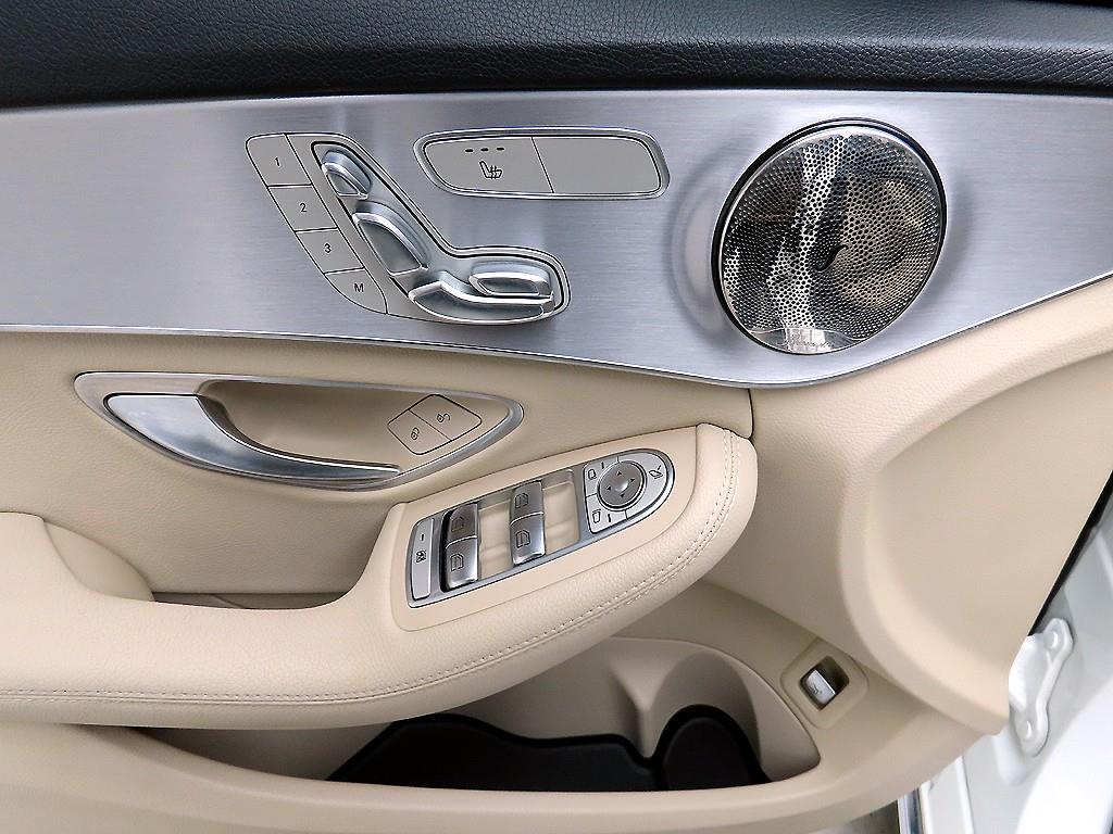 Mercedes Benz C Class - Vista 11