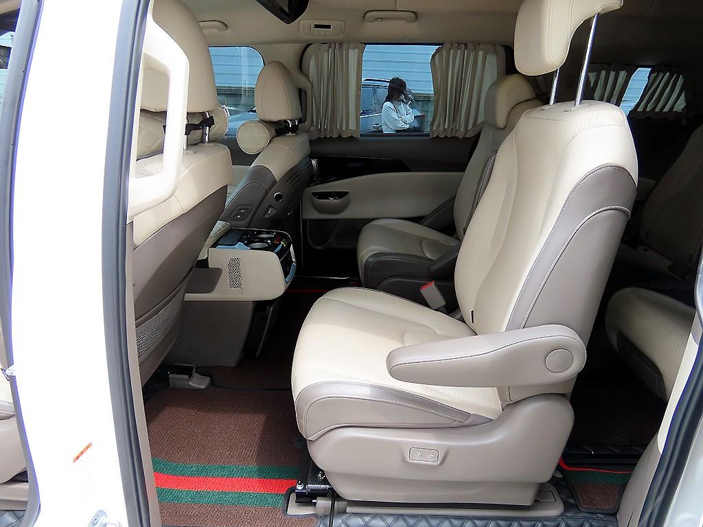 KIA Carnival - Vista 6