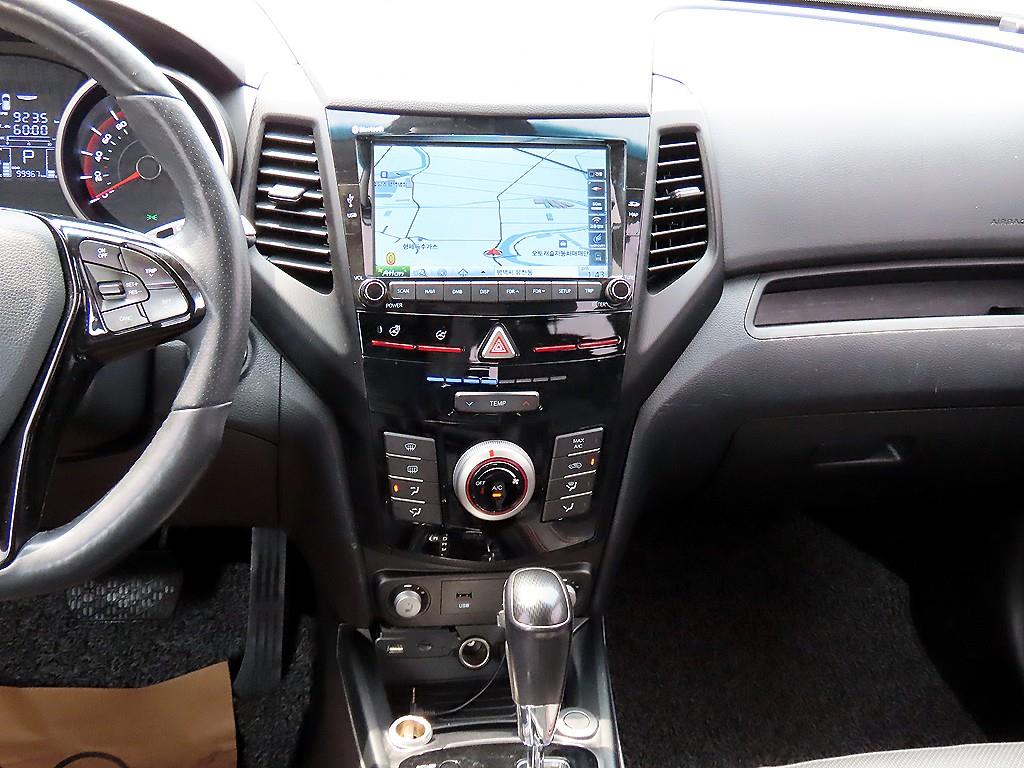 Ssangyong Tivoli - Vista 10