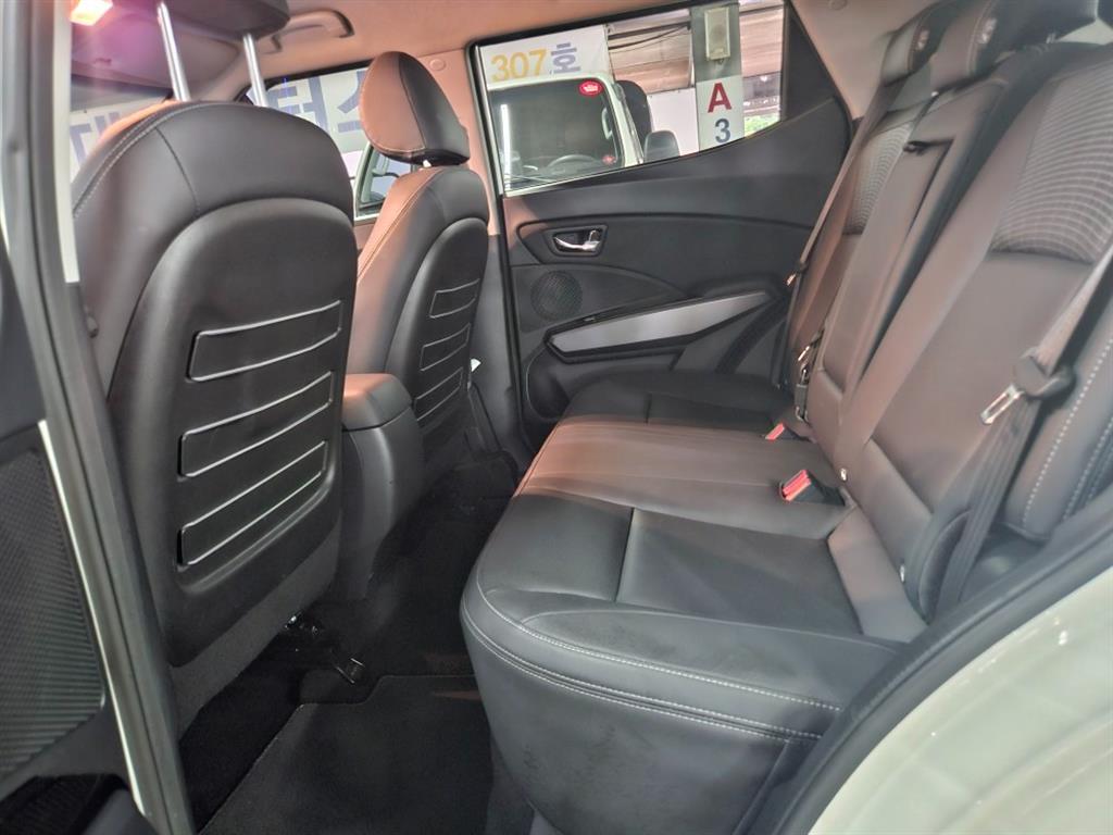 Ssangyong Tivoli 2018 Blanco - Importación desde Corea - HF Imports Iquique - Foto 15