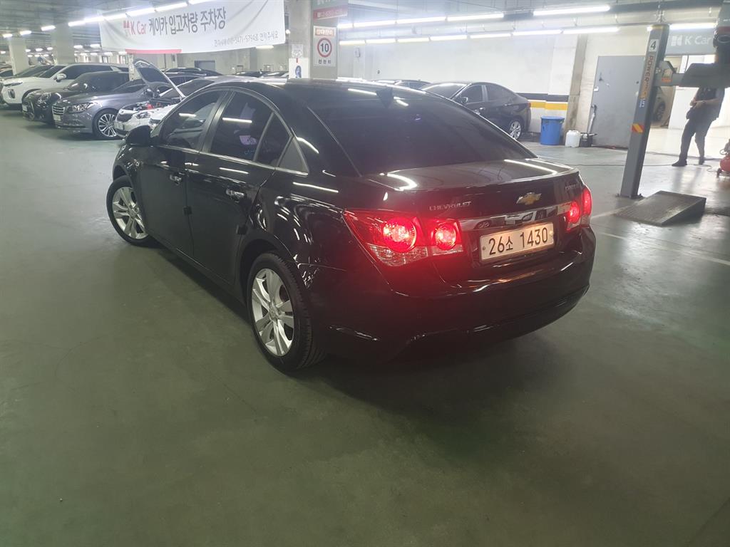 Chevrolet Cruise - Vista 7