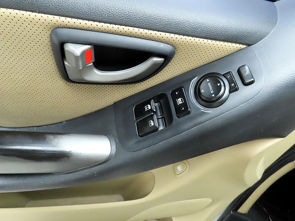 HYUNDAI Starex - Vista 11