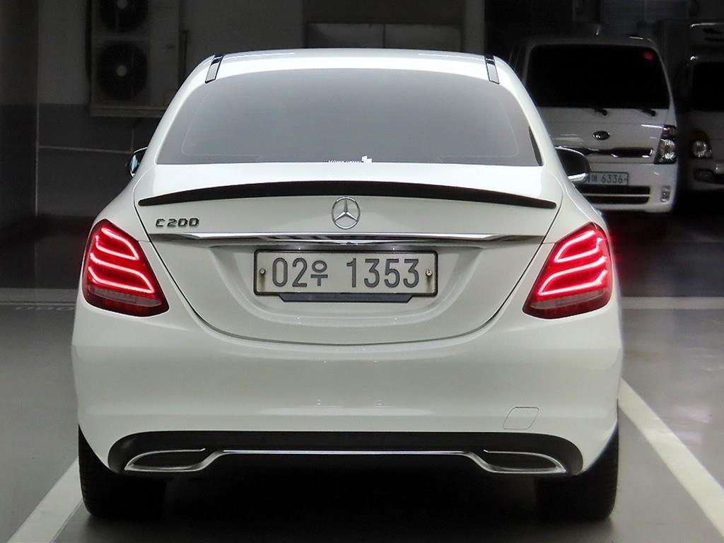Mercedes Benz C Class - Vista 3