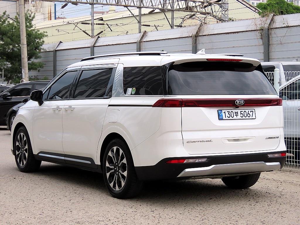 KIA Carnival - Vista 3
