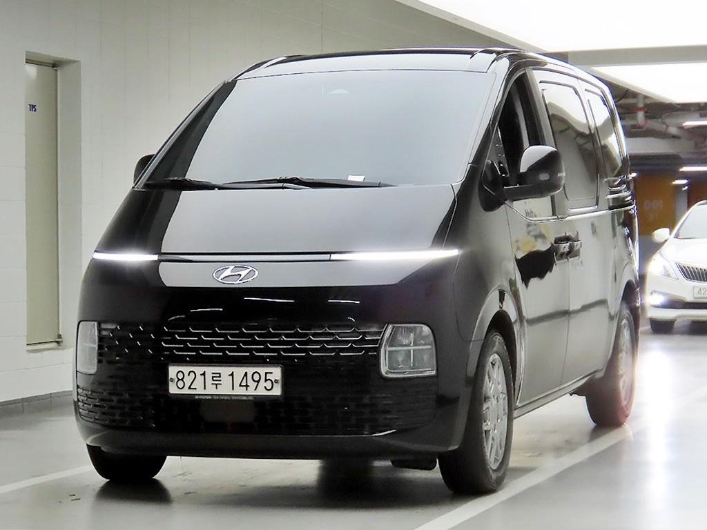 HYUNDAI Staria - Vista 2