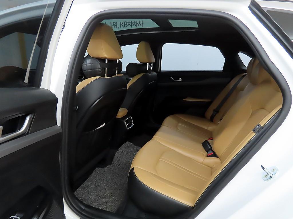 KIA K5 - Vista 6