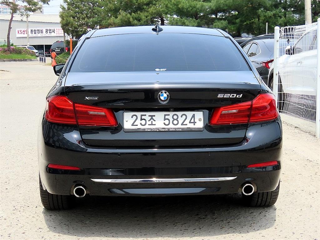 BMW 5 Series - Vista 4