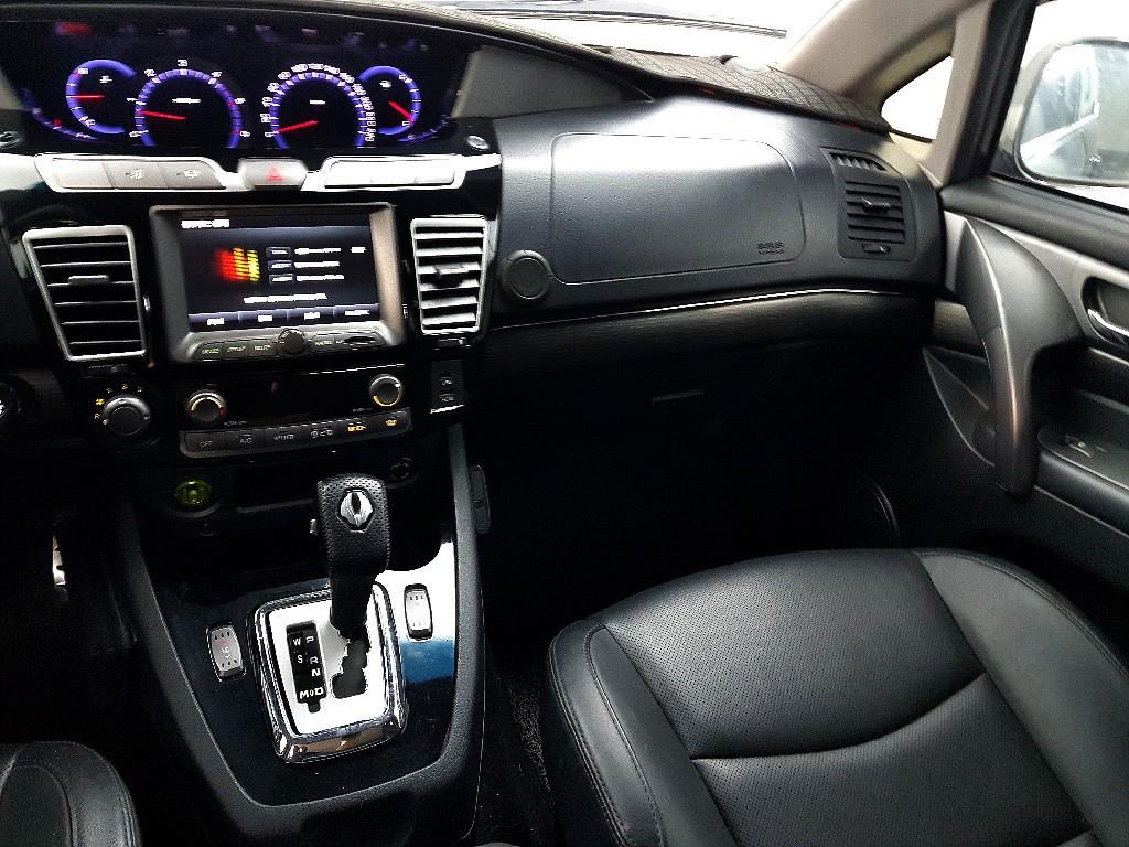 Ssangyong Korando - Vista 10