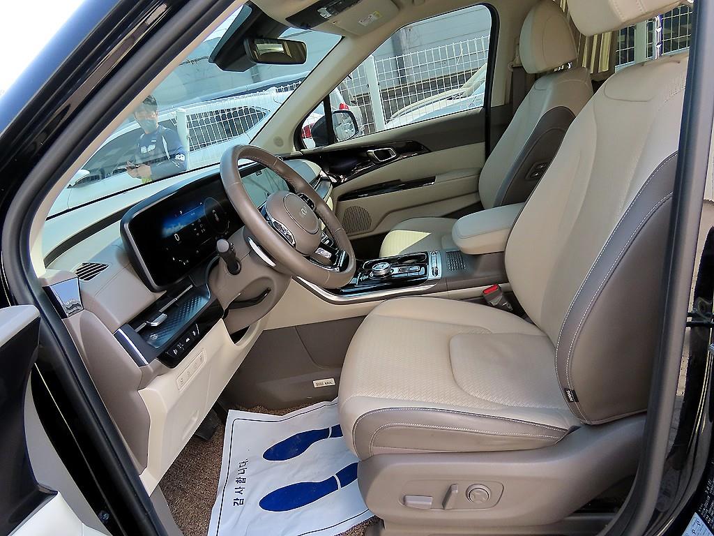 KIA Carnival - Vista 5