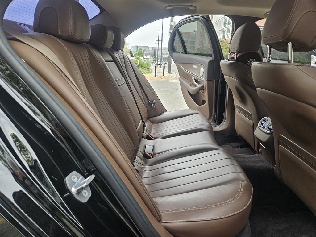 Mercedes Benz E class - Vista 9