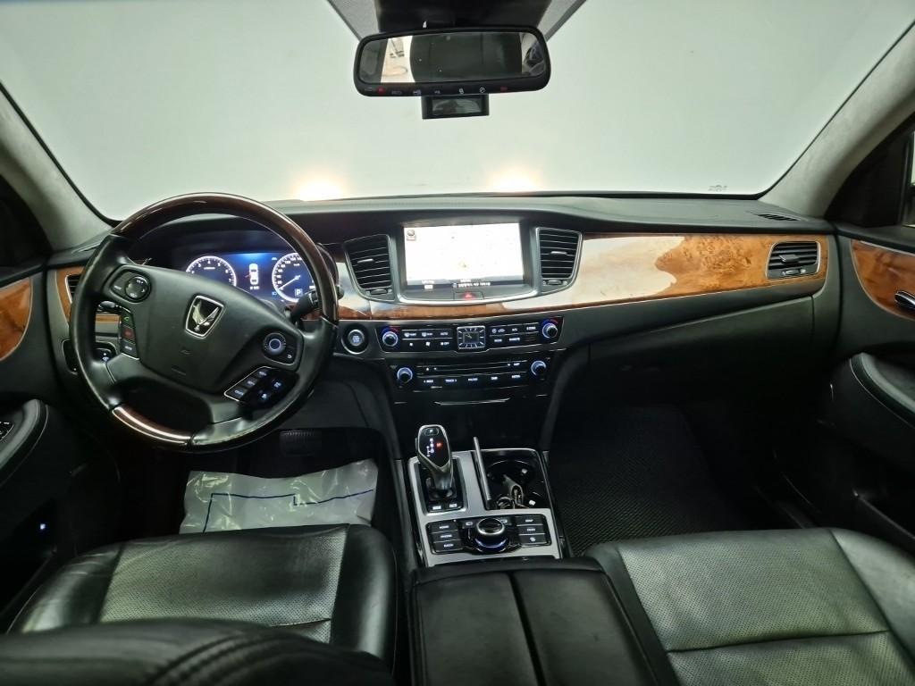 HYUNDAI Equus - Vista 7