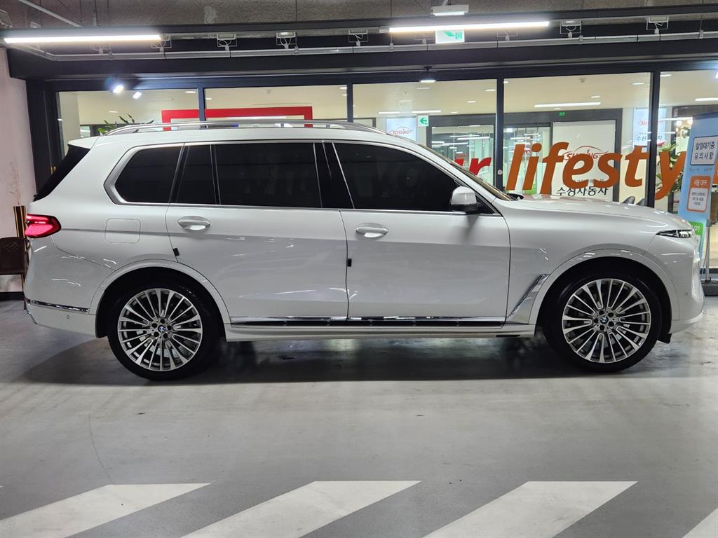 BMW X7 - Vista 3